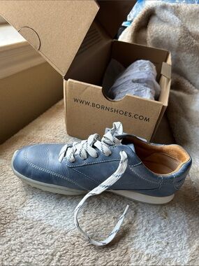 Women’s Blue Leather Casual Sneaker